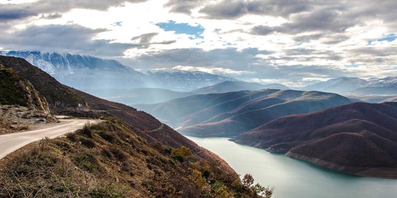 B2B网络营销获客全链路拆解：从LinkedIn精准引流到高效线索孵化的实战指南